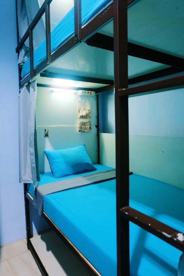 MADOR Malang Dorm Hostel Exterior foto